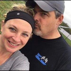 ❤️Meet your Posher, April❤️